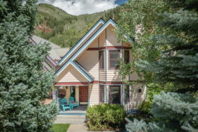 Bachman Village #9 - backyard and steps to skiing! Telluride